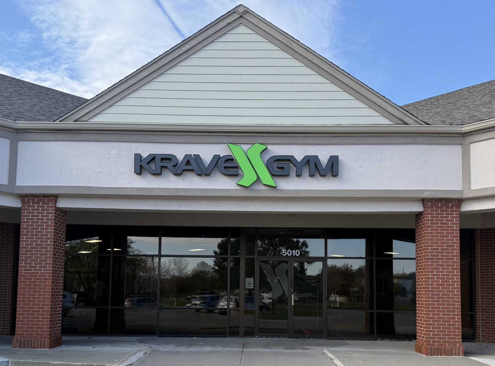 Krave Gym West Des Moines storefront and entrance at 5010 EP True Pkwy